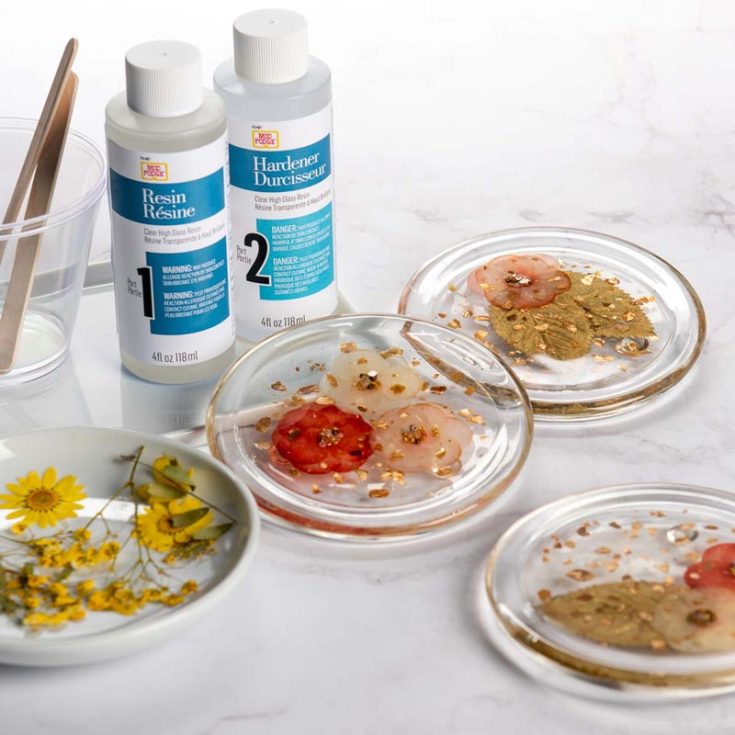 Check out this article that teaches you to preserve and incorporate flowers into resin! You can make them into pretty jewelry, coasters, house decor, and more.