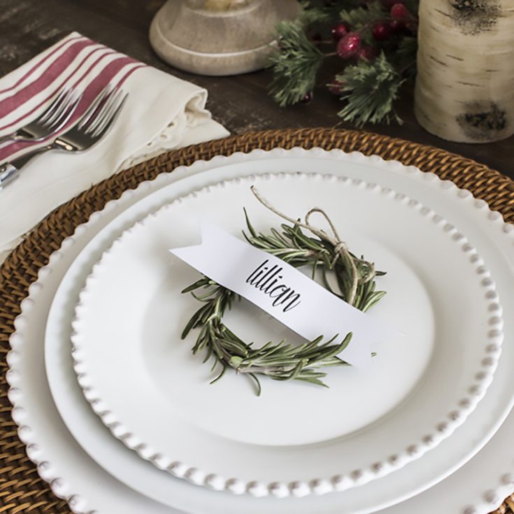 Simple but effective, easy but aesthetic. We love the fact that they take so little effort. They fall nicely under the category of easy paper Christmas decorations with pretty name cards to specify who sits where at those family reunions!