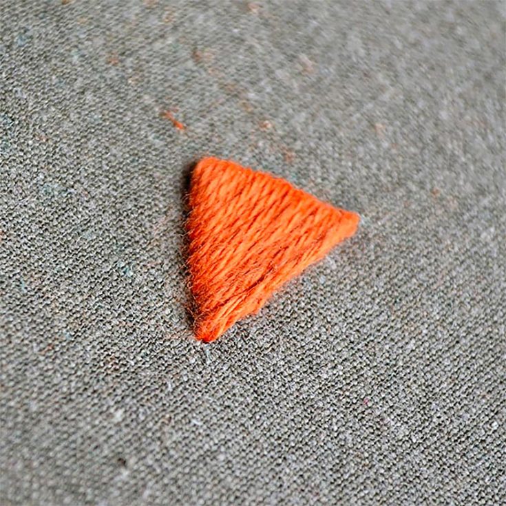 The satin stitch embroidery forms a smooth surface akin to that of satin, hence its name, Its commonly used as a fill stitch. This tutorial shows you two ways to embroider a satin stitch.