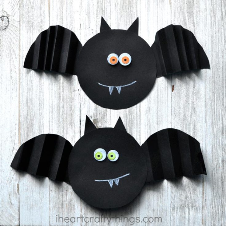 Let out the inner Batman in you with this project! This fun, easy, foldable bat is super simple; even preschool kids can make it! Admire your folded paper bats as they bring a playful and festive vibe.
