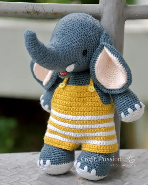 amigurumi elephant in overalls crochet pattern