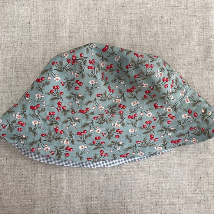 Have a look at this summer vibe reversible bucket hat! This design is perfect for adults, both men and women, and they also offer a free pattern! Grab yours today to start on this fun craft project to glamorize yourself.&nbsp;