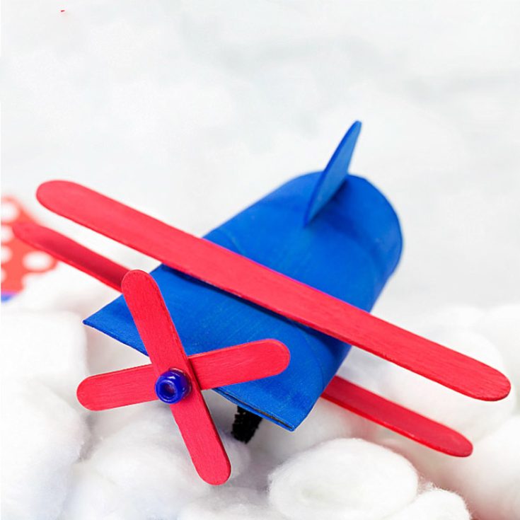 Have your kids prepare for takeoff with this high-flying toilet paper roll airplane craft! Let their imagination soar during this crafting session by painting the roll in their favorite colors, then add wings, a tail, and propellers made from recycled popsicle sticks.