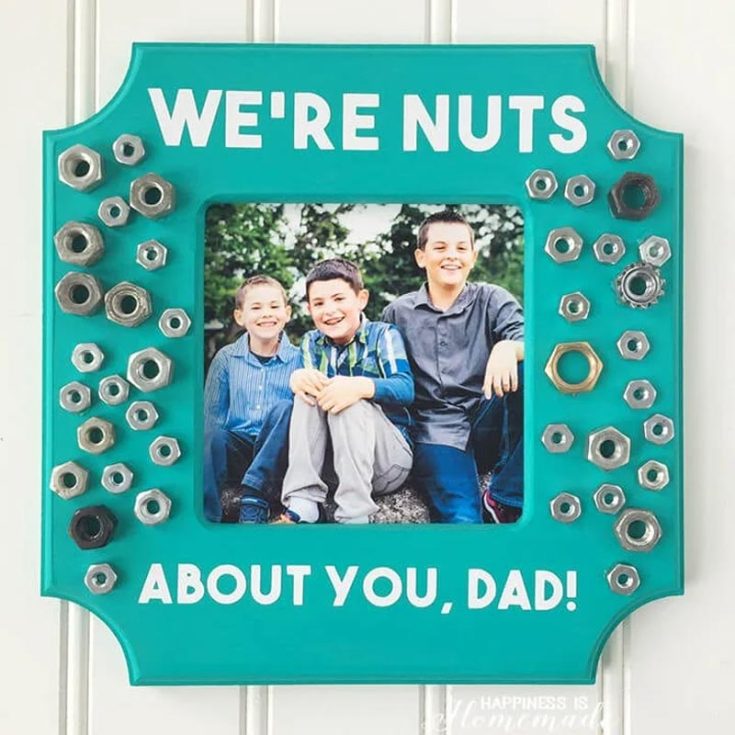 One of the reasons why we love our Dads so much is because of his corny and punny jokes. This Father&rsquo;s Day, do an uno reversal by making this adorable photo frame design that will surely knock him off his feet. Fill his special day with joy and laughter and gift him a gift to remember because we are just nuts about you, Dad!
